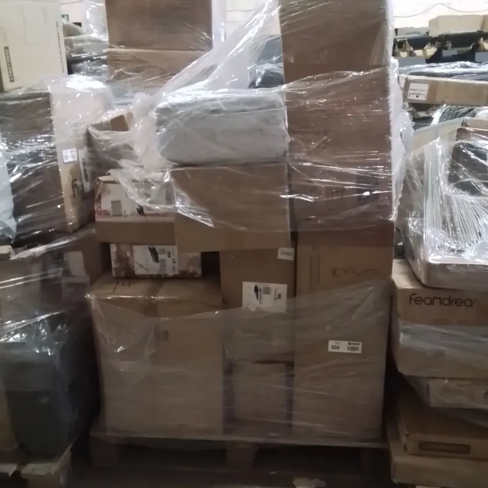 PALLET OF ASSORTED HOUSEHOLD GOODS AND PRODUCTS TO INCLUDE;MAKEUP UP BOX,FLOOR LAMP,CHRISTMAS LAMP