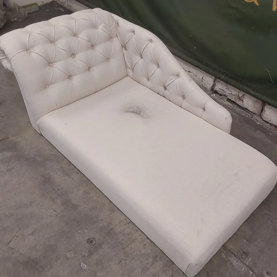 QUALITY DESIGNER CHAISE LOUNGE - CREAM FABRIC 