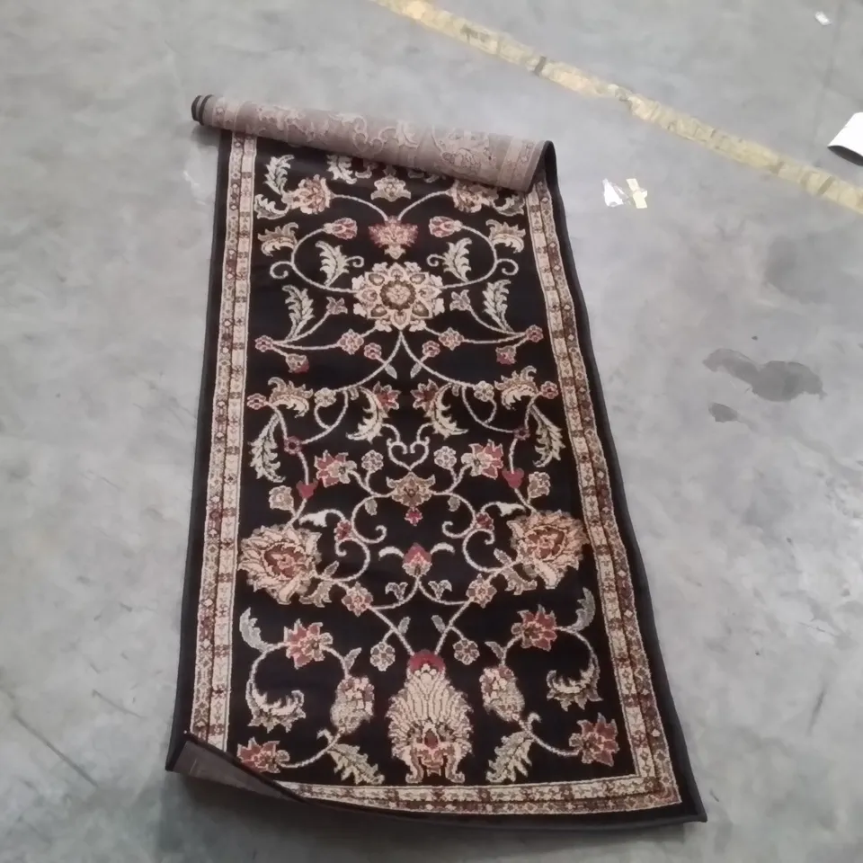 QUALITY DESIGNER AREA RUG - APPROXIMATELY 230X80CM