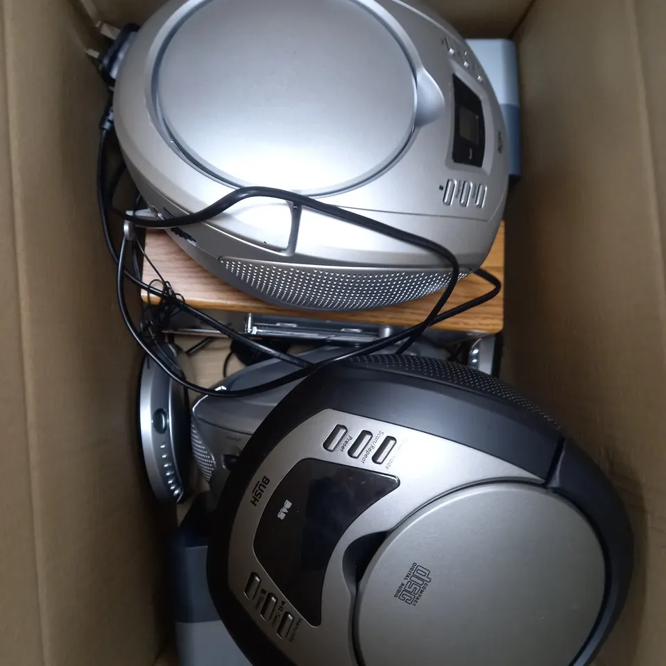 BOX OF APPROXIMATELY 5 ITEMS TO INCLUDE CD PLAYER, BOOMBOX RADIO, RADIO ETC