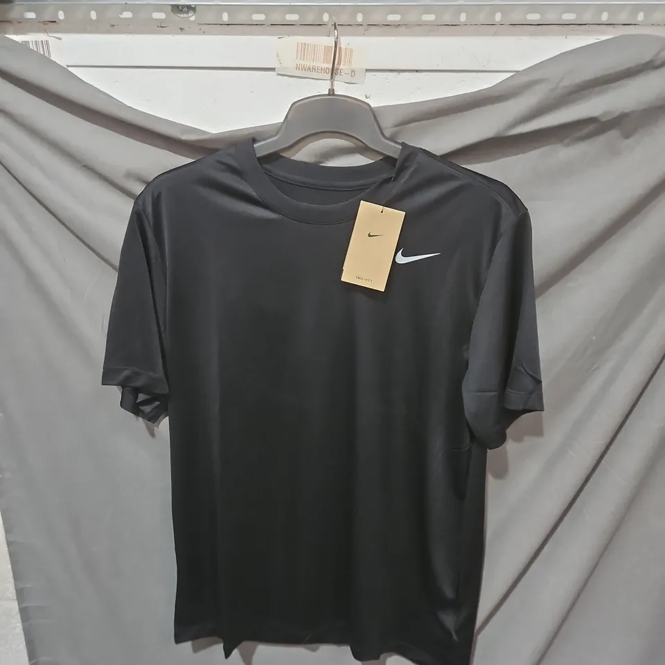 NIKE MEN'S TRAINING T-SHIRT – BLACK – SIZE M