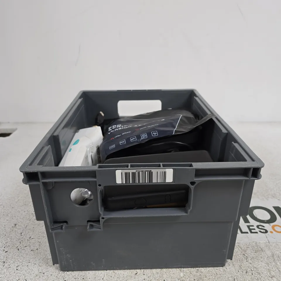 TOTE OF APPROXIMATELY 15 ASSORTED HOUSEHOLD ITEMS TO INCLUDE TV BOX MINI, DOJO A920, UHB CABLE, NOW NR801 BOX ETC
