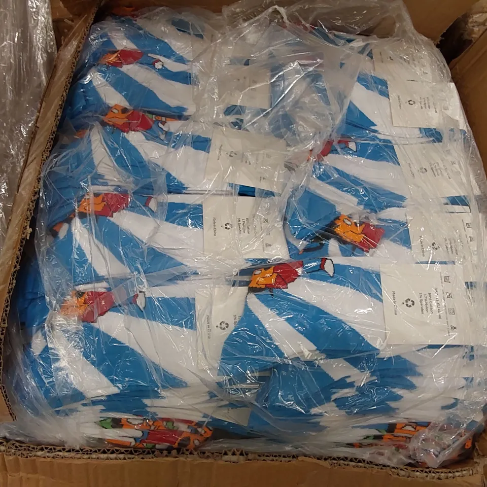 BOX OF APPROXIMATELY 360 PAIRS OF BRAND NEW BIER CO SOCKS (1 BOX)