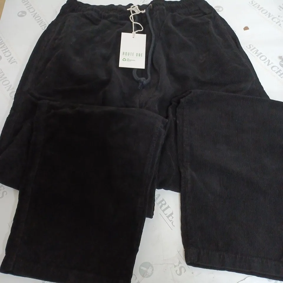 ROUTE ONE CLASSIC CORD BEACH PANTS IN BLACK - XL