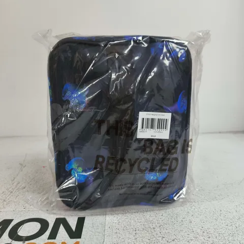 BOX OF 8 X 3 FOLD HANGING COS CASE