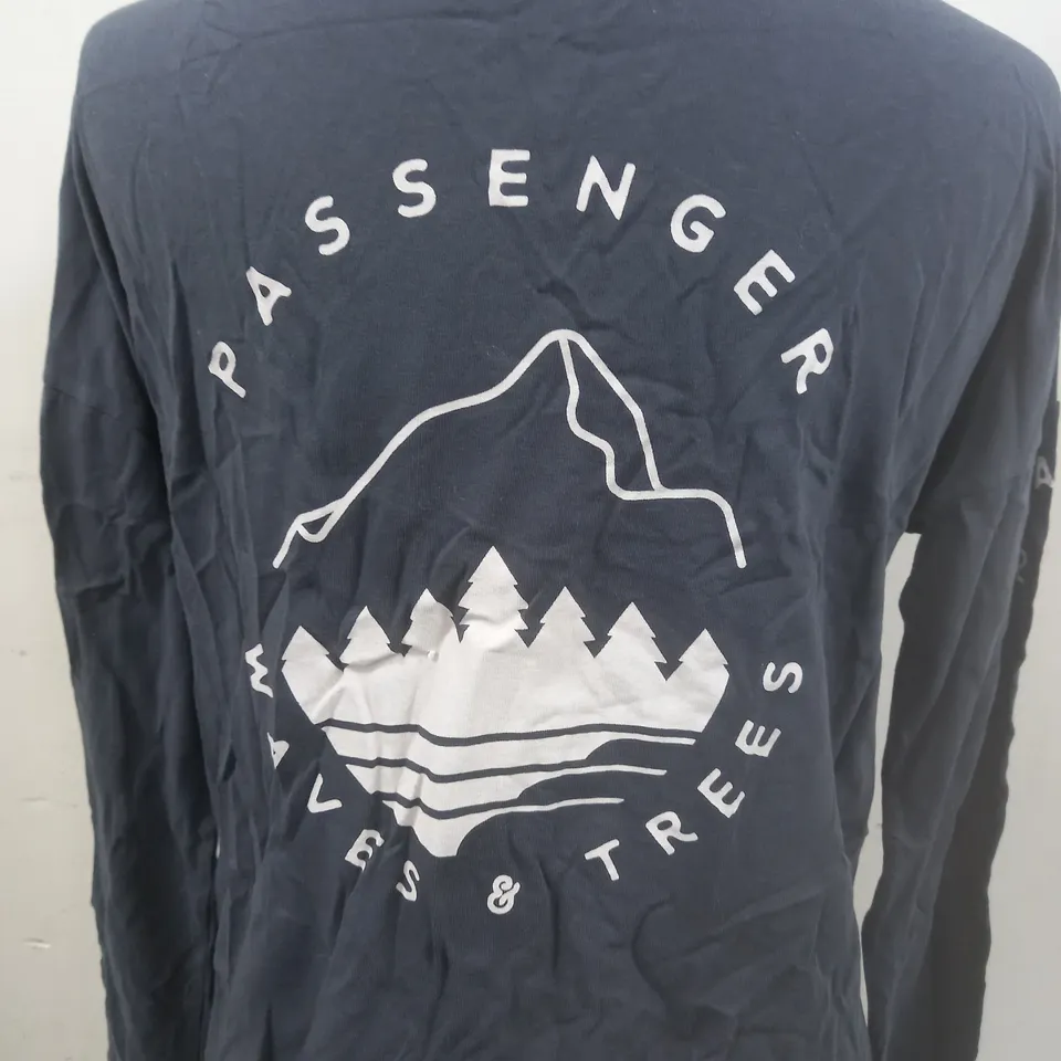 PASSENGER BIG LEAF LS T-SHIRT IN FADED BLACK - XS