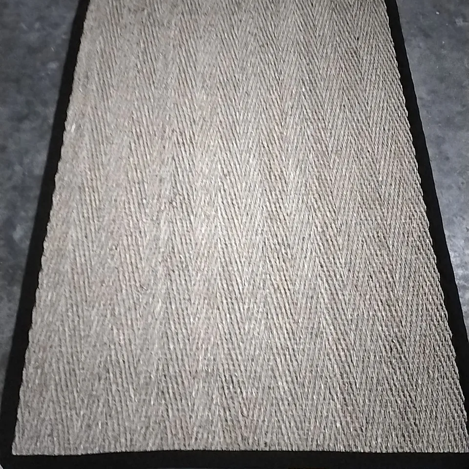 COPPLE HOOKED NATURAL RUG APPROXIMATELY 180X120CM