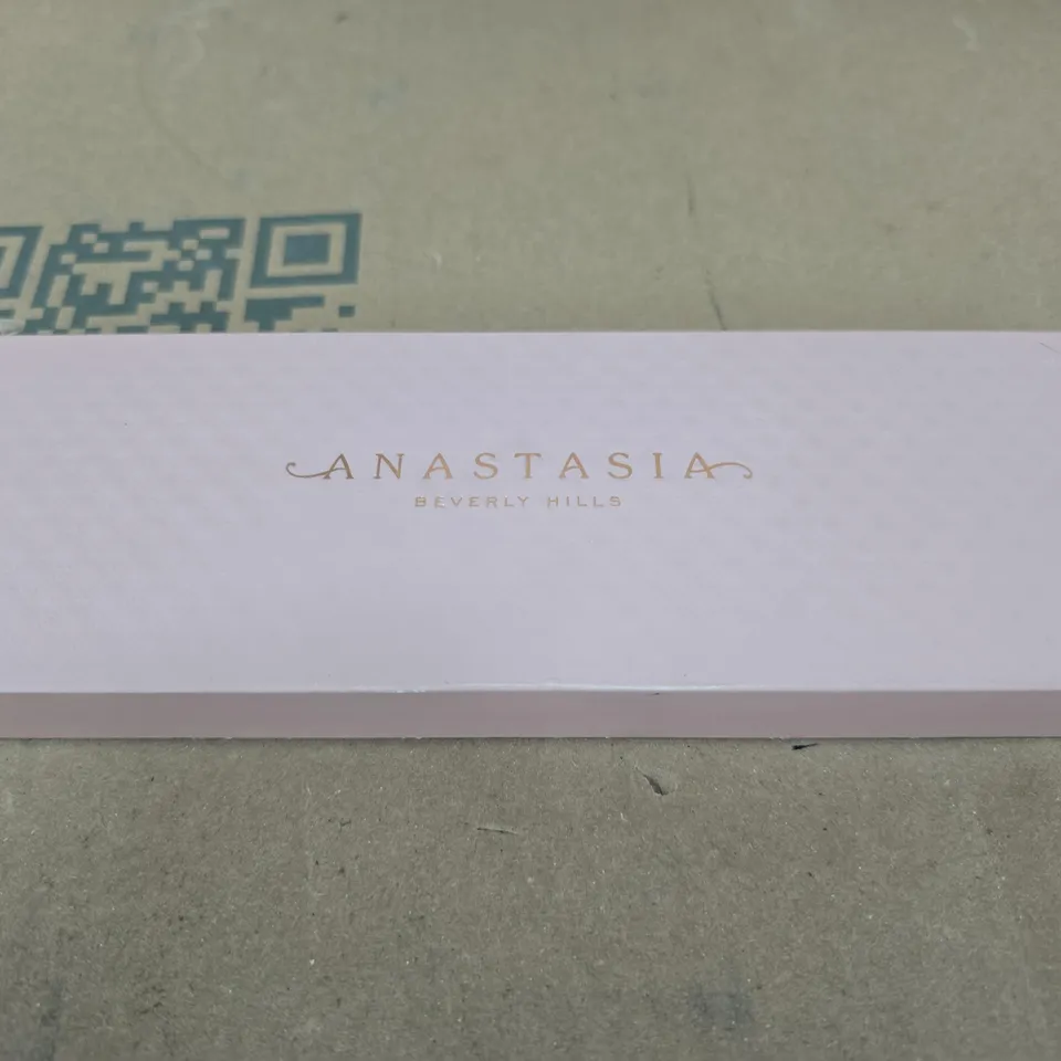 ANASTASIA BEVERLY HILLS EYESHADOW PALETTE – PINK CASE, 12 SHADES