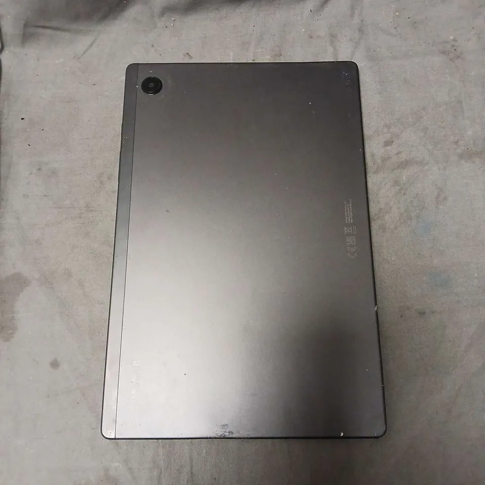 SAMSUNG TABLET – BLACK, CRACKED FRONT DISPLAY