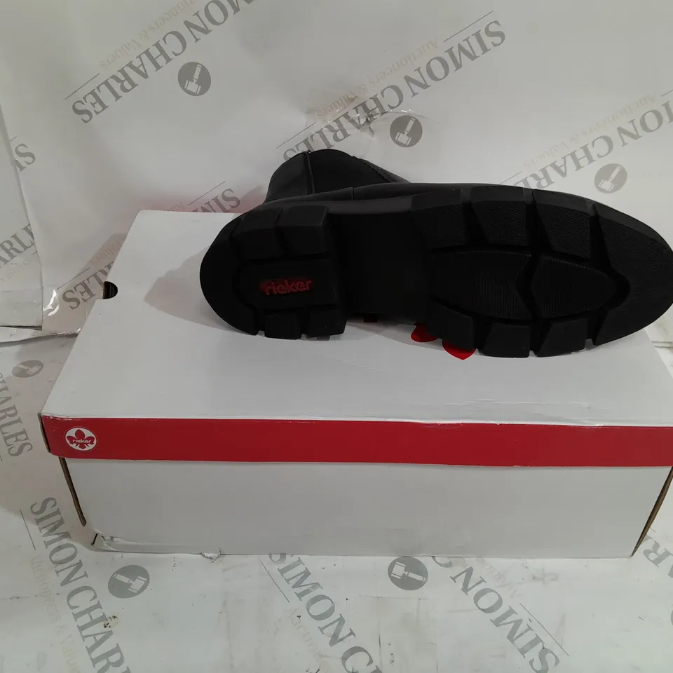 BOXED RIEKER M3854-00 CHUNKY ANKLE BOOTS - SIZE 6