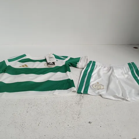 ADIDAS CELTIC FC HOME CHILDRENS KIT AGE 4 - 5 YEARS SHIRT + SHORTS