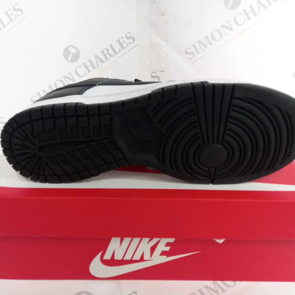 BOXED NIKE PANDA DUNK LOWS RETRO - UK 6.5