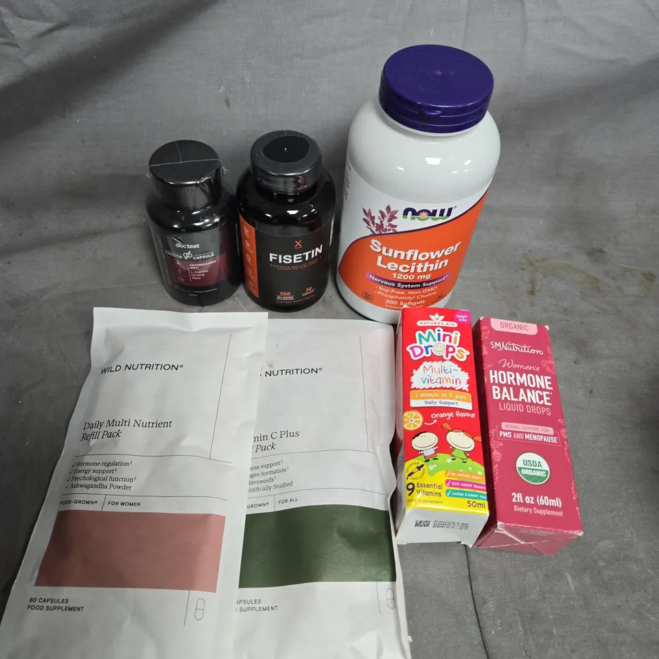 APPROXIMATELY 15 ASSORTED VITAMIN/HEALTH AID PRODUCTS TO INCLUDE MULTI VITAMINS, FISETIN, HORMONE BALANCE ETC 