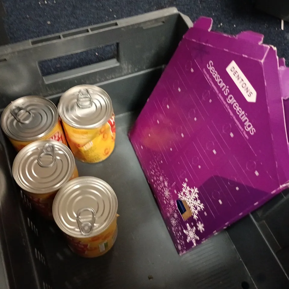 LOT OF 12 ASSORTED FOOD ITEMS TO INCLUDE KIKKOMAN SOY SAUCE, SNACKING CHEESE AND SPAGHETTI