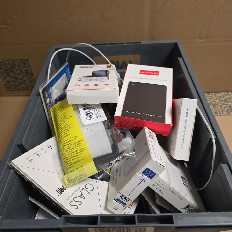 TOTE OF APPROXIMATELY 25 ASSORTED ITEMS TO INCLUDE POWER BANK, HDD ENCLOSURE, PHONE CASES, CABLE ASSET LABELS ETC