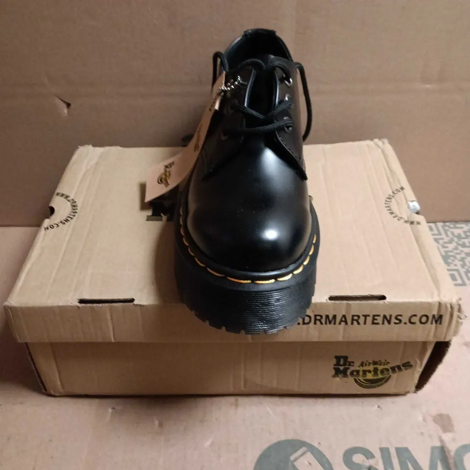 BOXED PAIR DR. MARTENS 1461 QUAD BLACK LEATHER SHOES – UK 5