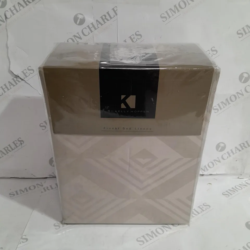 OUTLET K BY KELLY HOPPEN DECO LUXE 100% COTTON DUVET SET - KING SIZE 