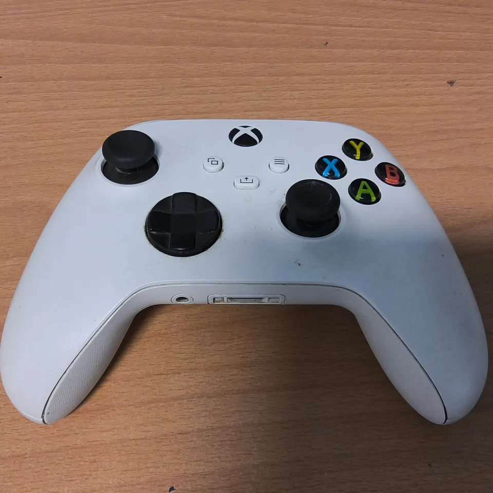 UNBOXED XBOX SERIES X CONSOLE WITH CONTROLLER AND LEADS