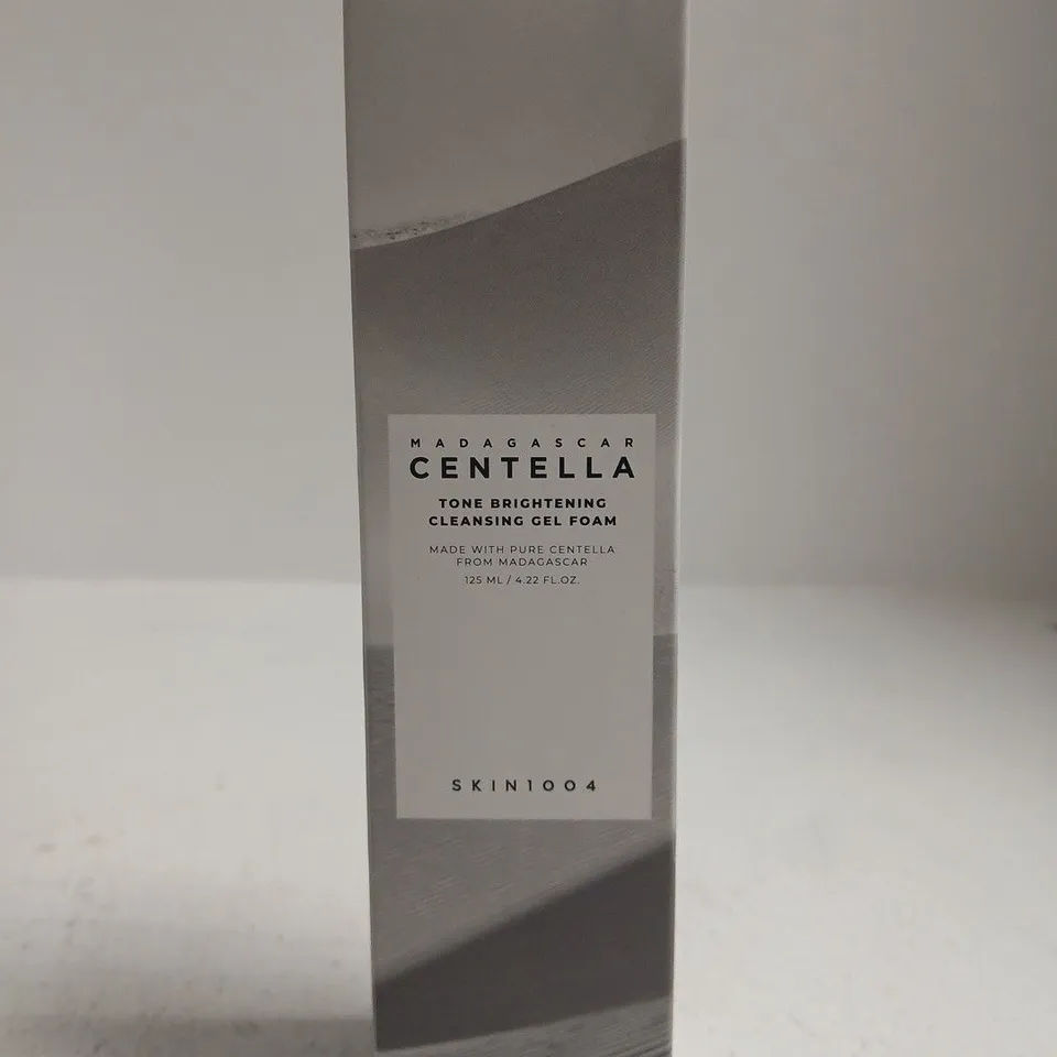 SKIN1004 MADAGASCAR CENTELLA TONE BRIGHTENING CLEANSING GEL FOAM – 125 ML