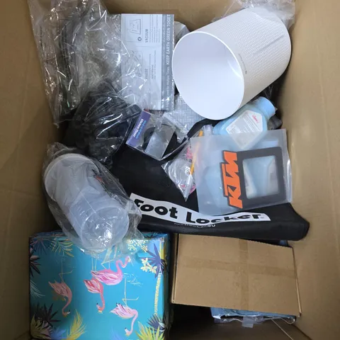 BOX CONTAINING A MIX OF 15 ASSORTED ITEMS INCLUDING BOTTLE, BAG, VACUUM BAGS ETC.