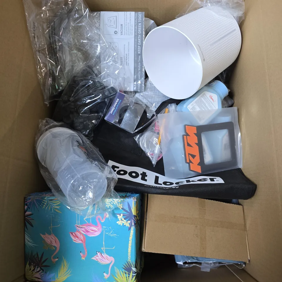 BOX CONTAINING A MIX OF 15 ASSORTED ITEMS INCLUDING BOTTLE, BAG, VACUUM BAGS ETC.