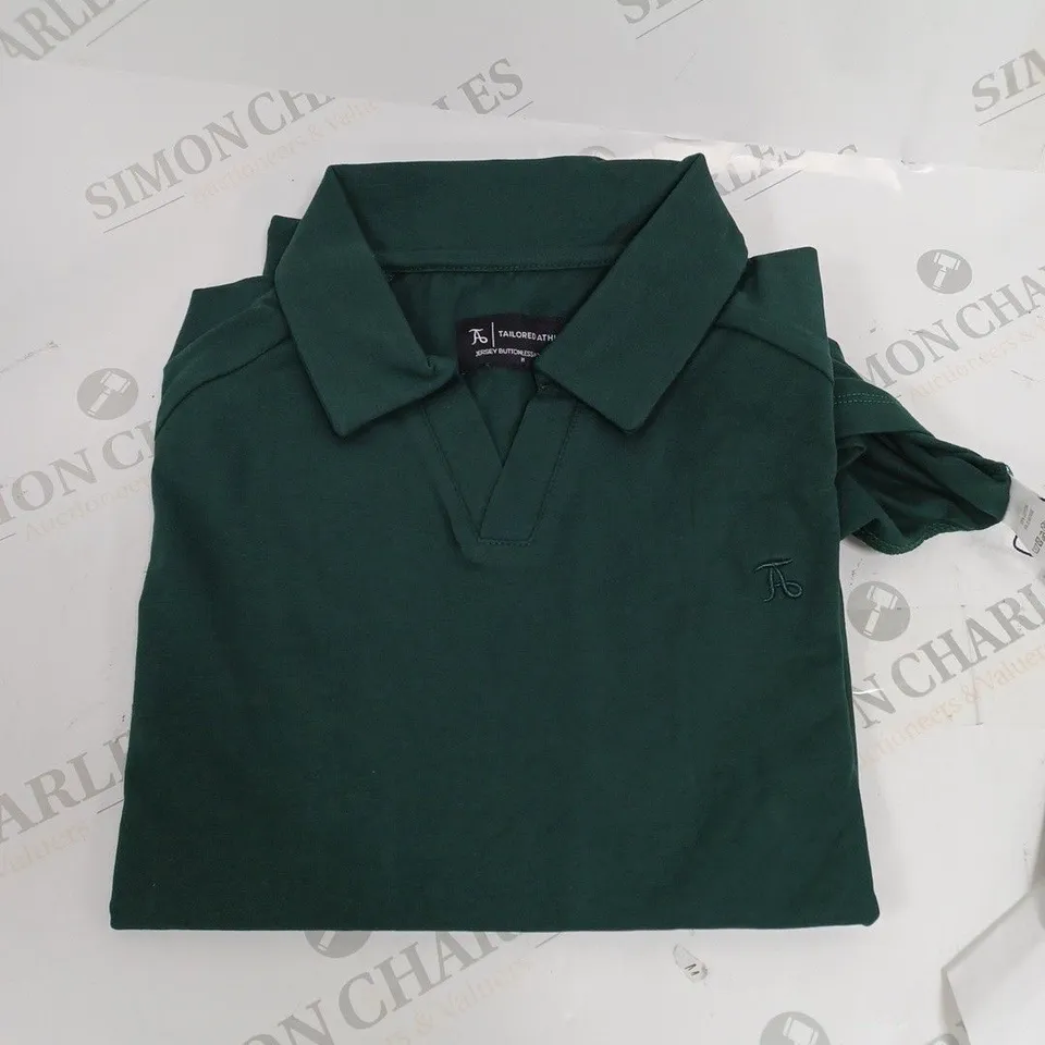 TAILORED ATHLETE JERSEY BUTTONLESS POLO SHIRT IN PINE - M