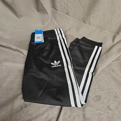 ADIDAS SUPERSTAR TRACK PANTS IN BLACK/WHITE SIZE 9-10YRS