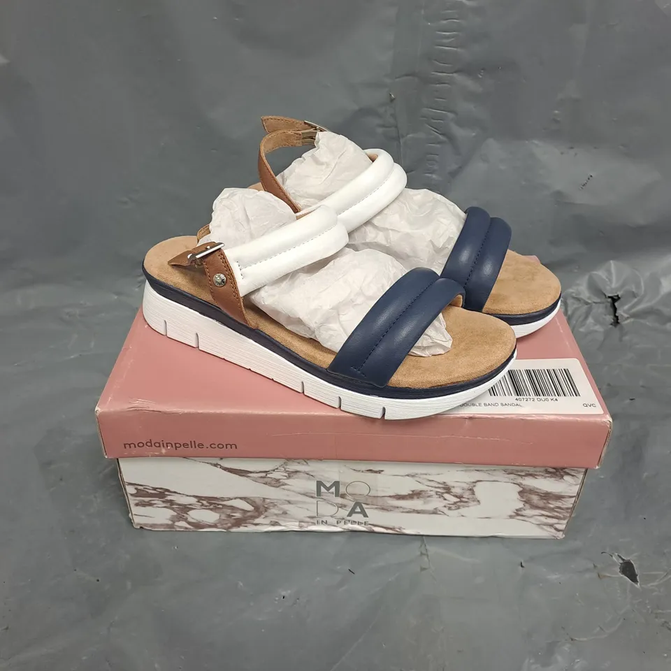BOXED PAIR OF MODA IN PELLE AEDRIENNE SANDALS IN NAVY/TAN - SIZE 4