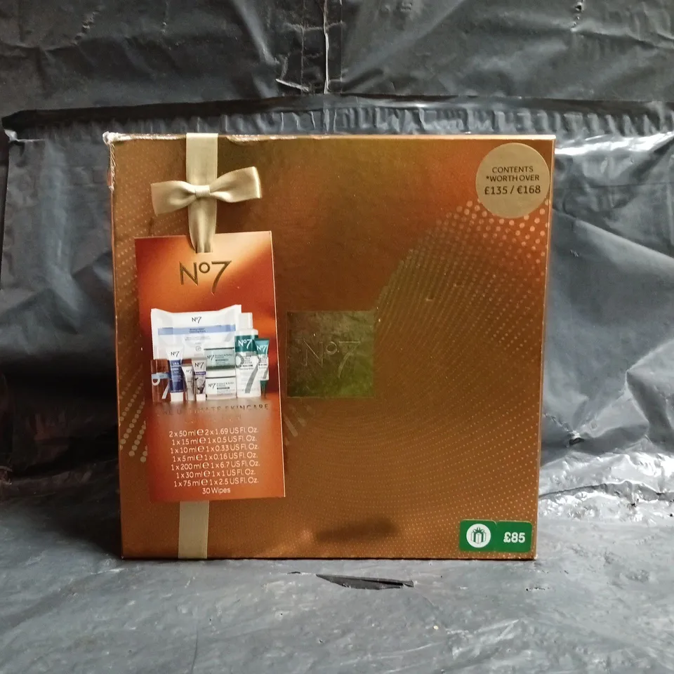 NO7 THE ULTIMATE SKINCARE COLLECTION GIFT SET
