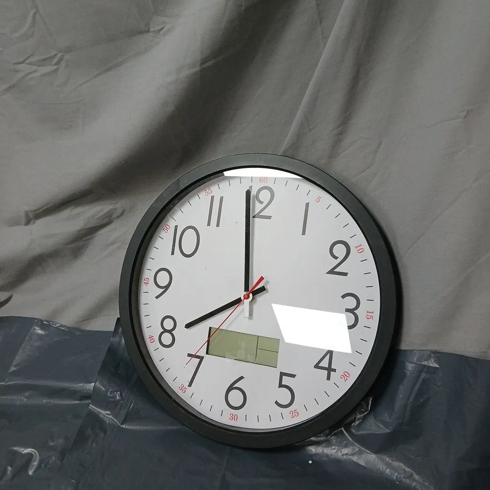 ROUND BLACK WALL CLOCK WITH WHITE DIAL