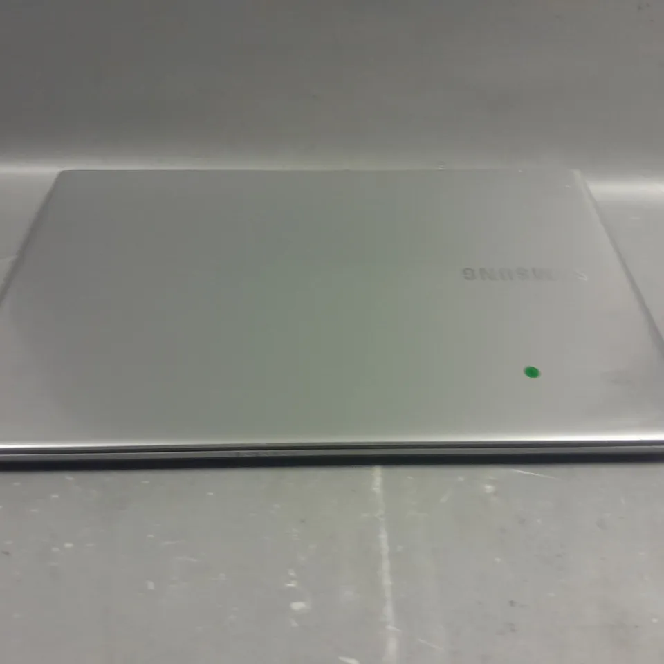SAMSUNG 370R4E/370R4V/370R5E/3570RE/370R5V 15 INCH	I3-3110M 2.40GHZ