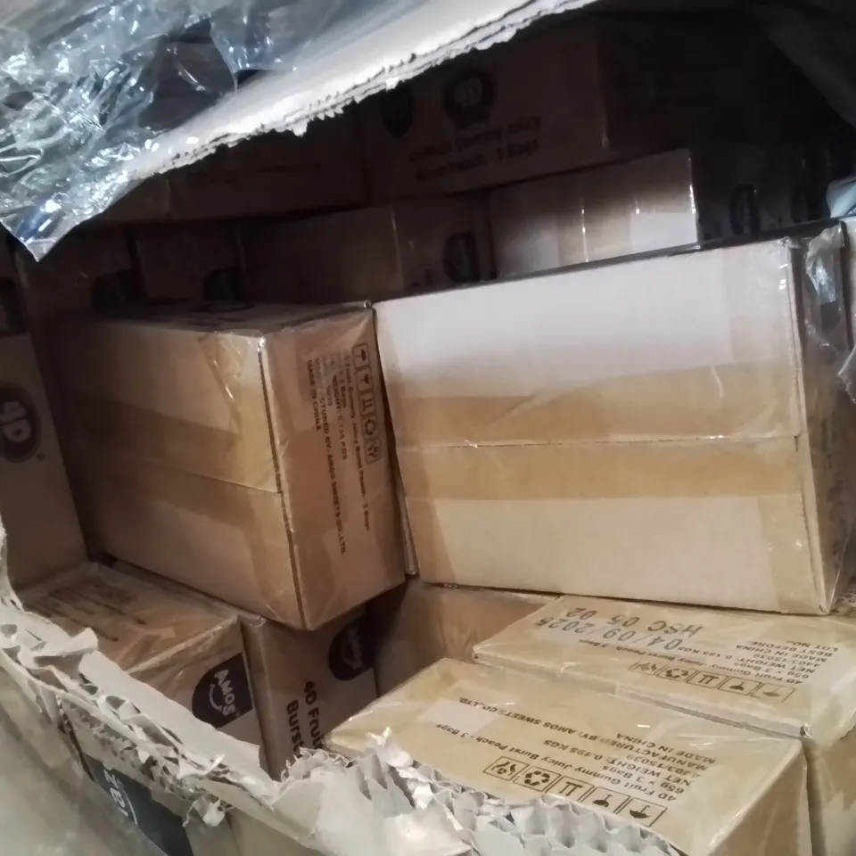 PALLET CONTAINING VARIOUS ASSORTED ITEMS TO INCLUDE, BOX OF 3D FRUIT GUMMIES, FOOD BLENDER, GAZEBO,  AND LOTS MORE UNMARKED BOXED ITEMS 