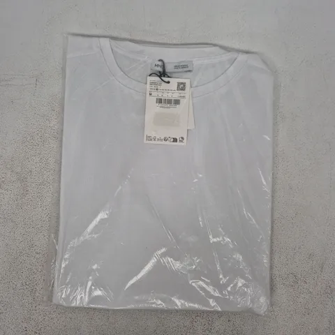 BAGGED MANGO T-SHIRT IN WHITE SIZE MEDIUM