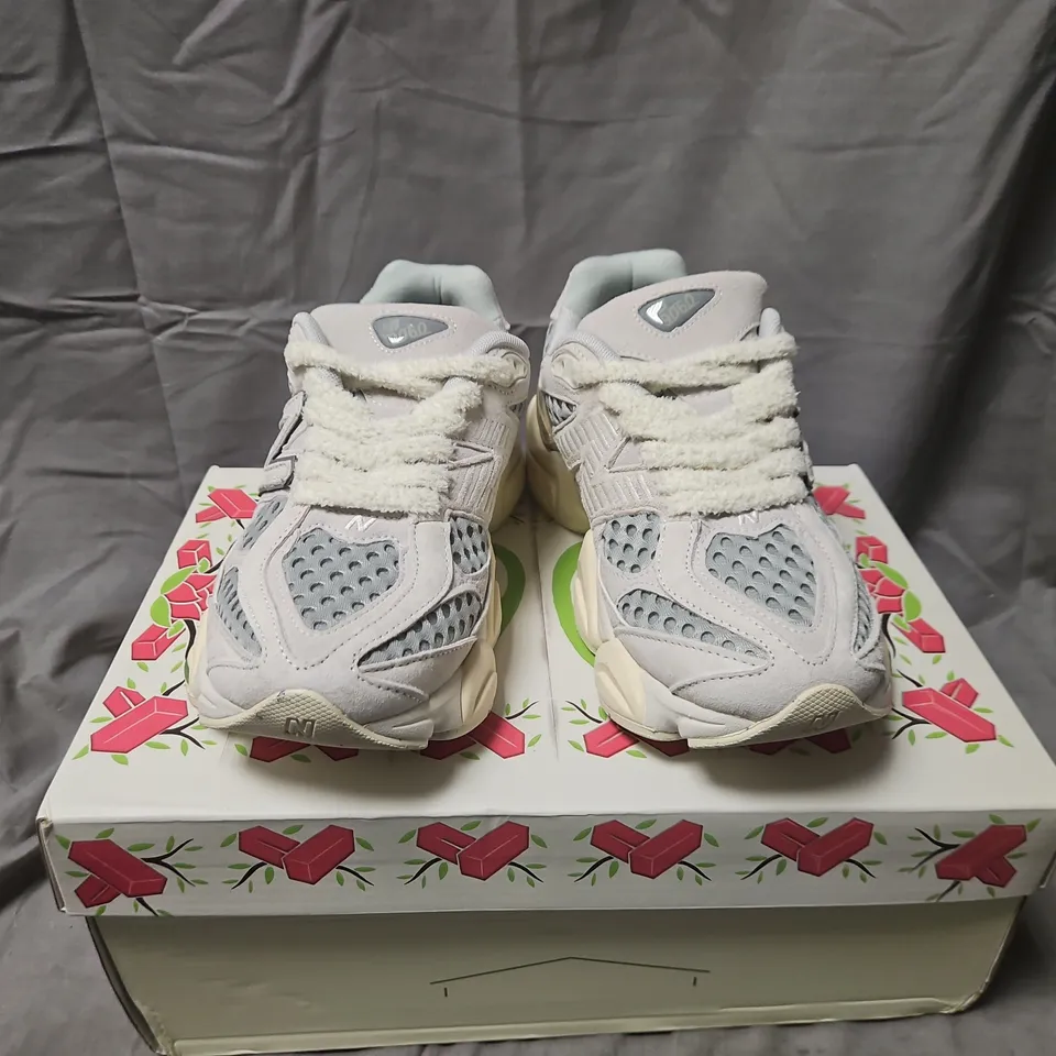 BOXED NEW BALANCE 9060 MEN’S SHOES UK 6.5 (US 7) GREY/WHITE – BOXED