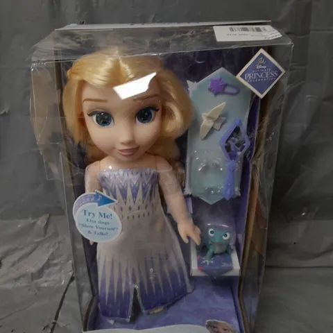 BOXED DISNEY FROZEN 2 ELSA THE SNOW QUEEN FEATURE DOLL