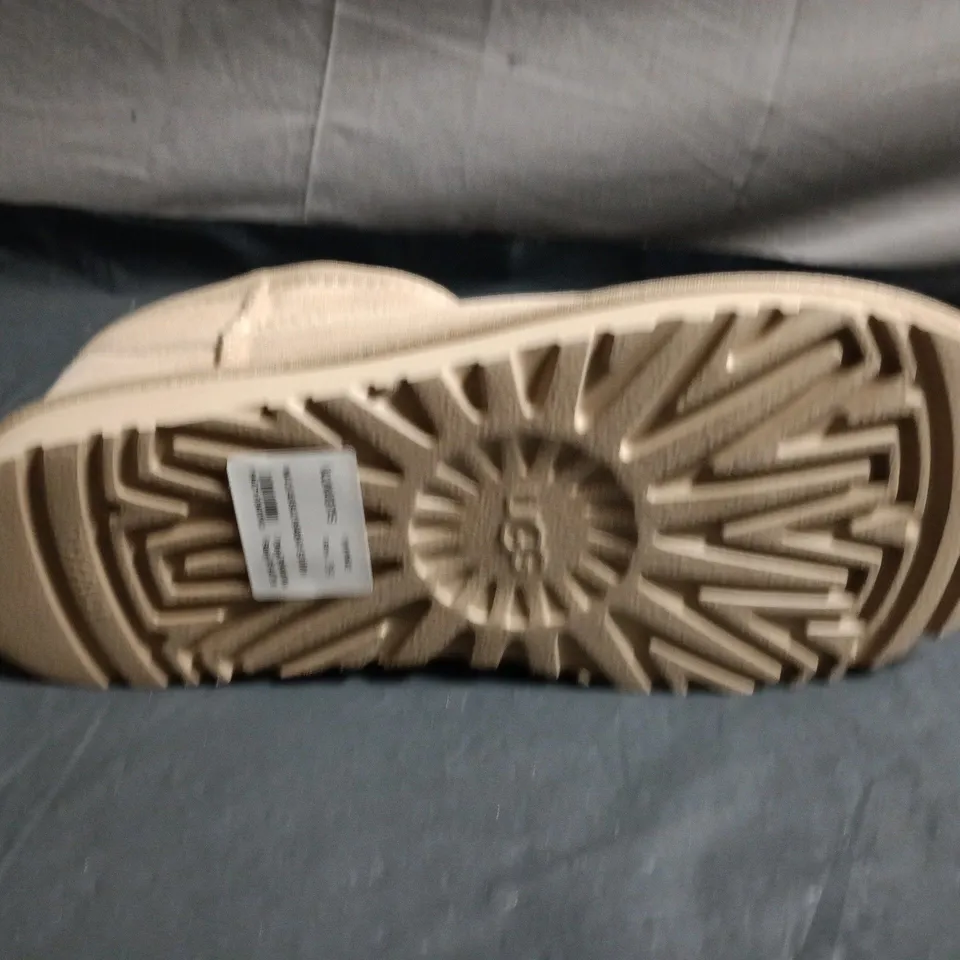 UGG WOMEN'S SAND SUEDE ANKLE BOOTS - UK SIZE 39