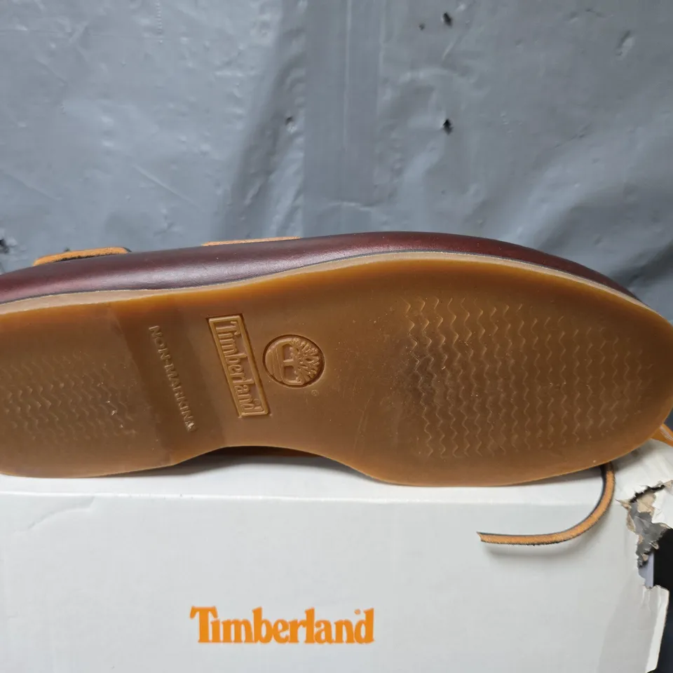 BOXED PAIR OF TIMBERLAND CLASSIC BOAT SHOES IN BROWN - UK 8