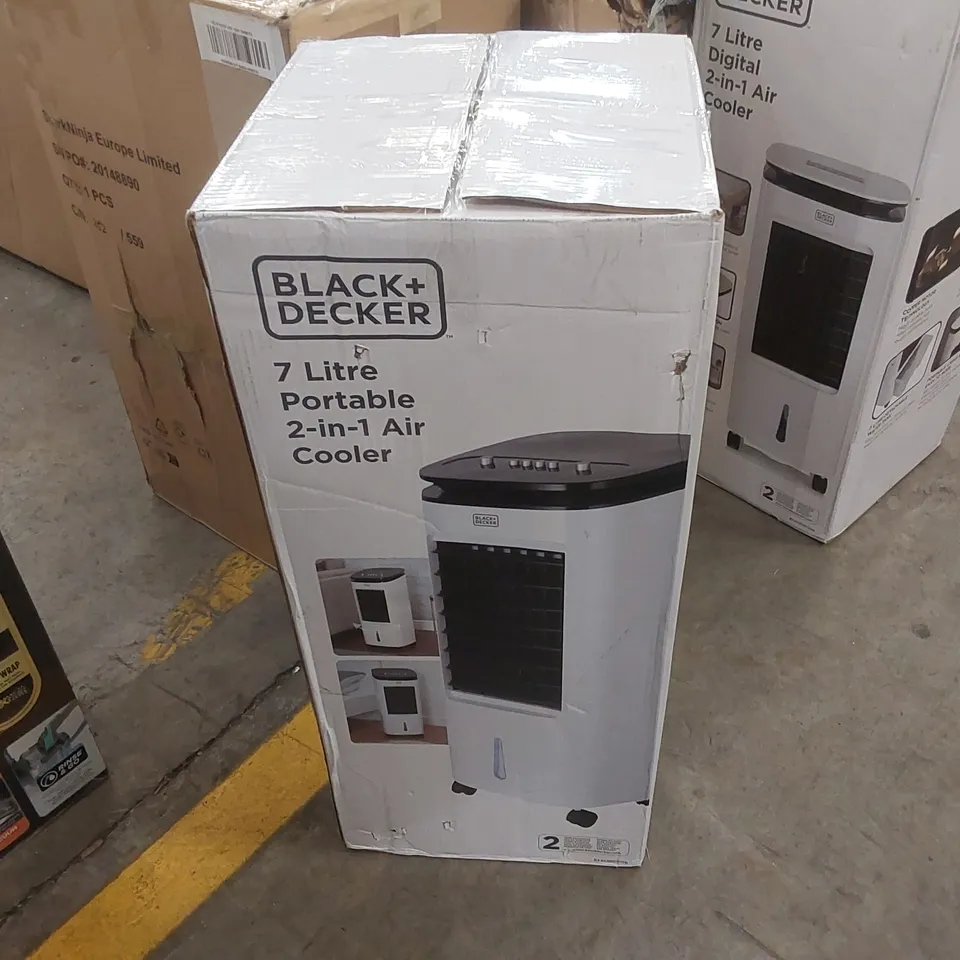 BOXED BLACK + DECKER 7 LITRE POTABLE 2-IN-1 AIR COOLER