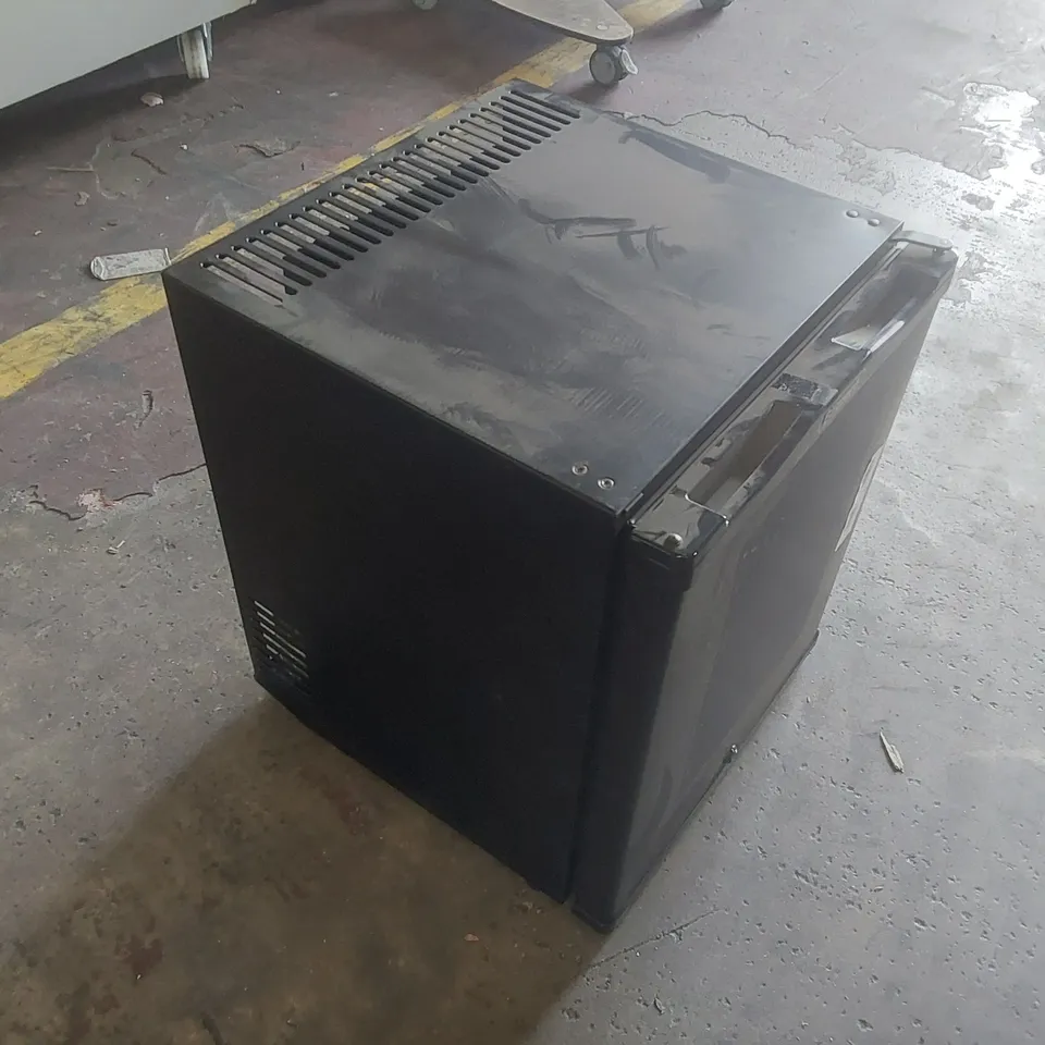 BLIZZARD BMB30 30L MINI BAR FRIDGE