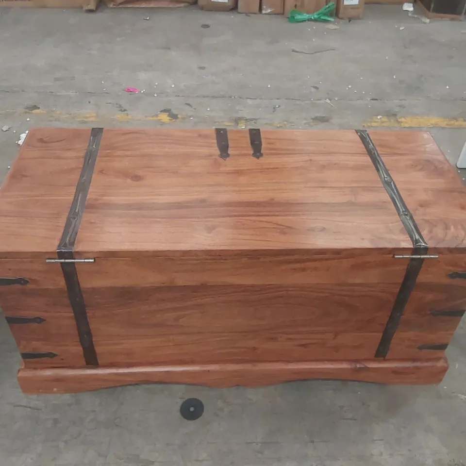 HAMDAN SHEESHAM TRUNK