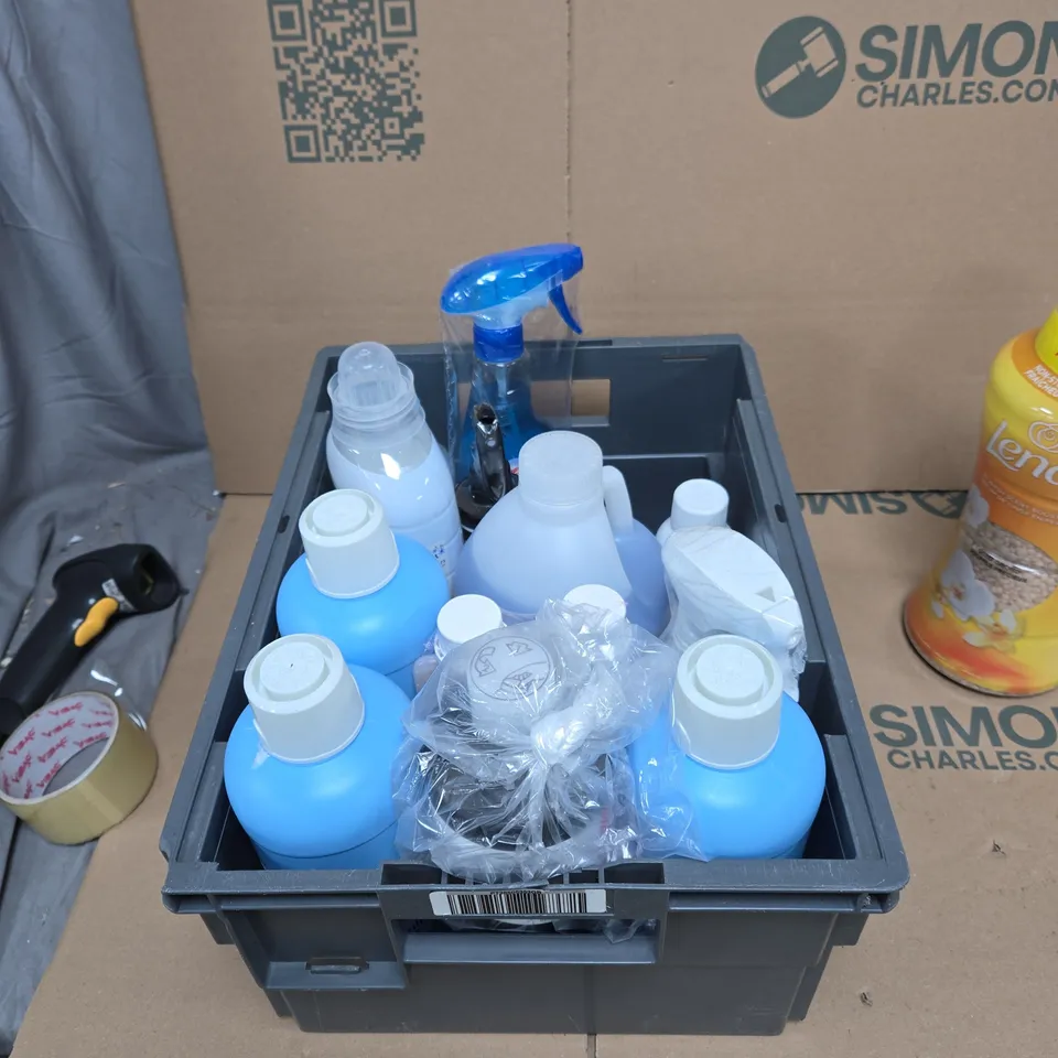 TOTE OF APPROXIMATELY 15 ASSORTED LIQUID ITEMS TO INCLUDE: LENOR SCENT BOOSTERS