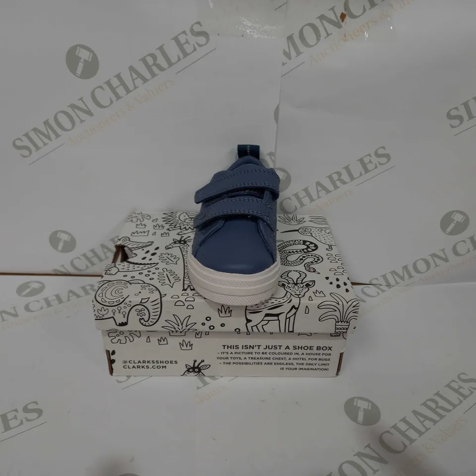 CLARKS NOVA EARLY T - UK 4 