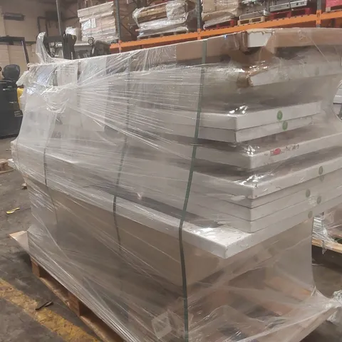 PALLET CONTAINING A VERY LARGE QUANTITY OF ASSORTED BATH TUBS INCLUDING: DURHAM SQUARE DOUBLE ENDED BATH 1700 X 700, HEREFORD SQUARE S/E BATH 1500 X 700 ECT