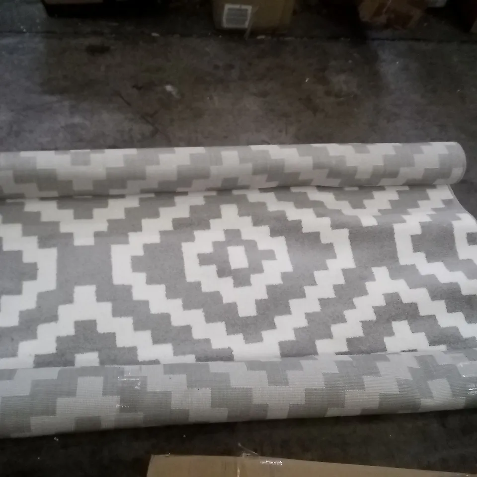 ROBINETTE FLATWEAVE GREY WHITE RUG 7,10" * 10,6"