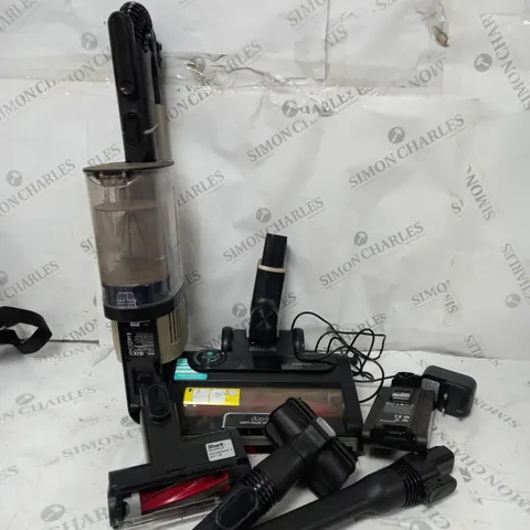 BOXED SHARK STRATOS CORDLESS VACUUM IZ400UKT