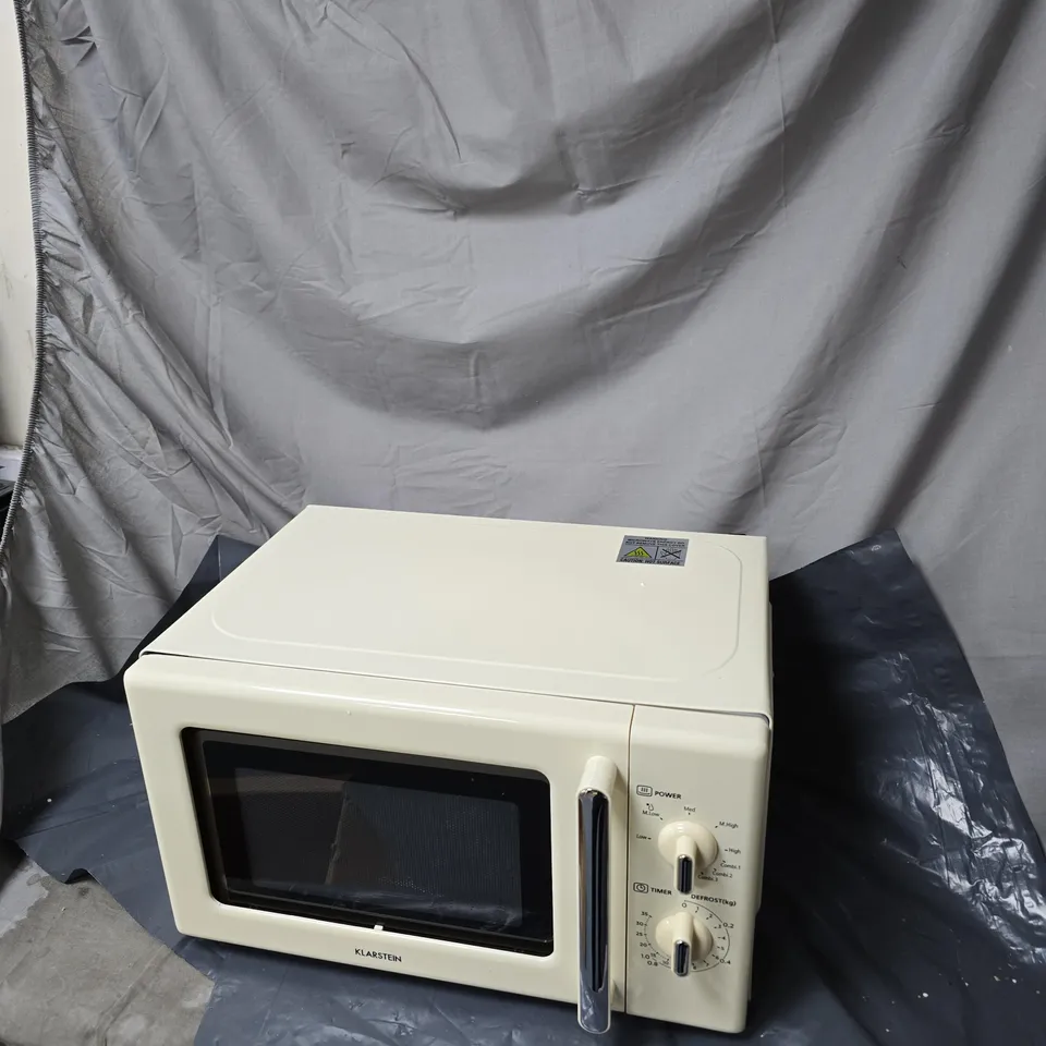 BOXED KLARSTEIN CAROLINE MICROWAVE 700W