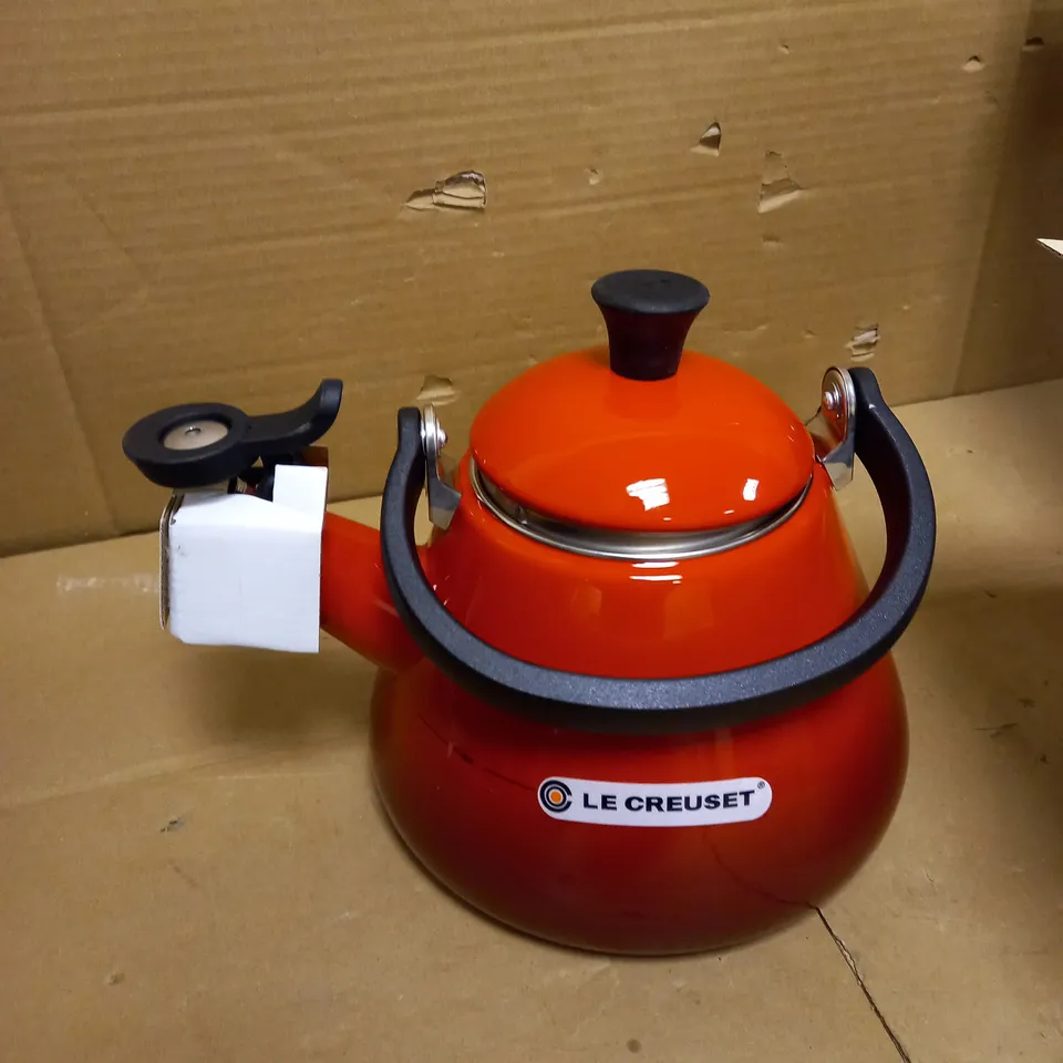 LE CREUSET STOVE TOP KETTLE 