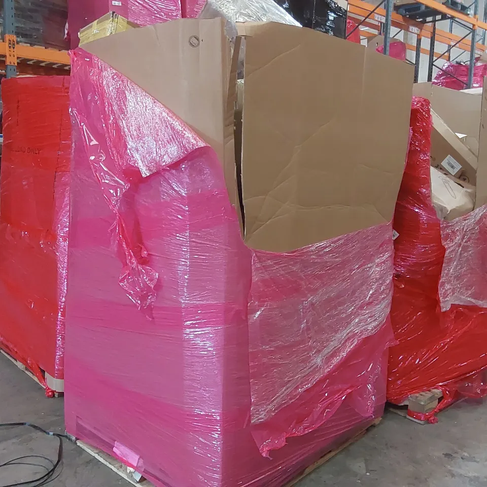 PALLET OF ASSORTED ITEMS INCLUDING: SINGLE MATTRESS, SKINNY SOFA TABLE, FOLDING PLAYMAT, BABY PLAYPEN ECT