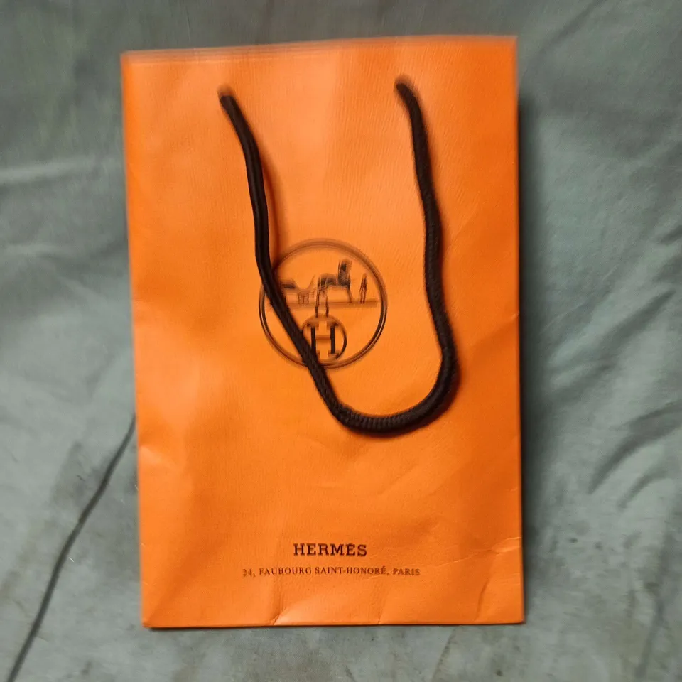 HERMÈS CLIC H BRACELET – WHITE ENAMEL, PM SIZE IN BAG