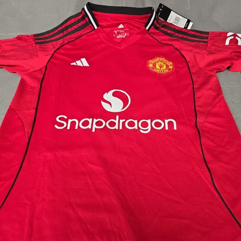MANCHESTER UNITED FC HOME JERSEY - B.FERNANDES 8 - SIZE SMALL